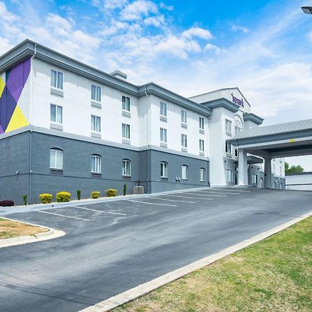 Spark By Hilton Commerce, Ga Ngoại thất bức ảnh