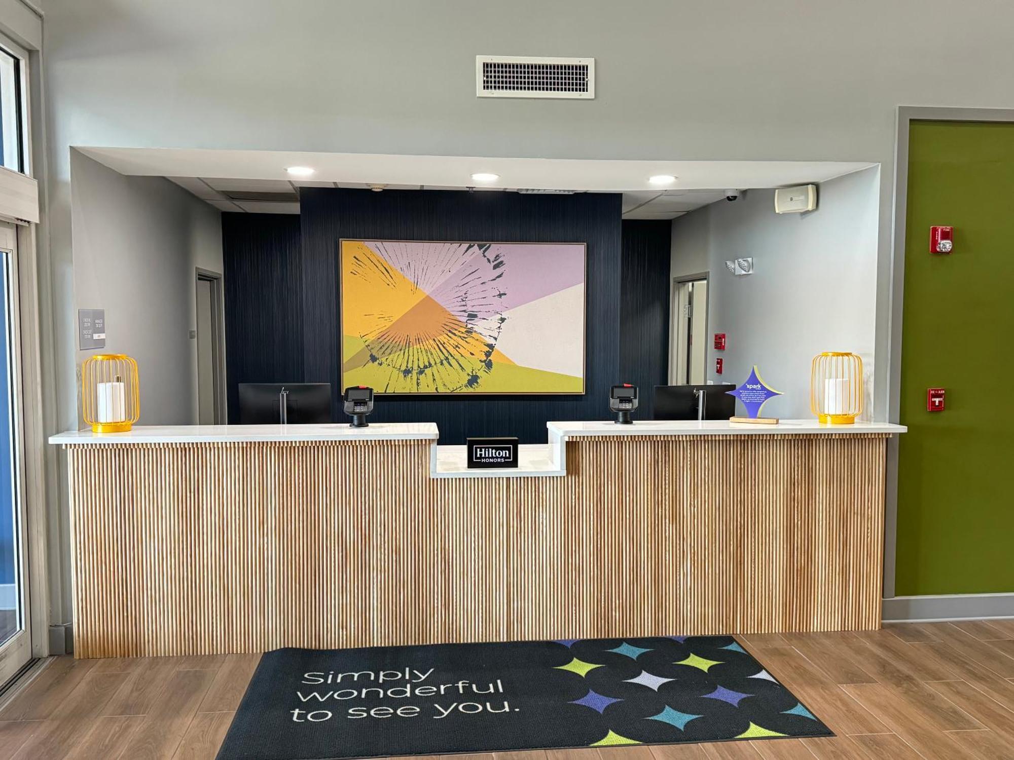 Spark By Hilton Commerce, Ga Ngoại thất bức ảnh