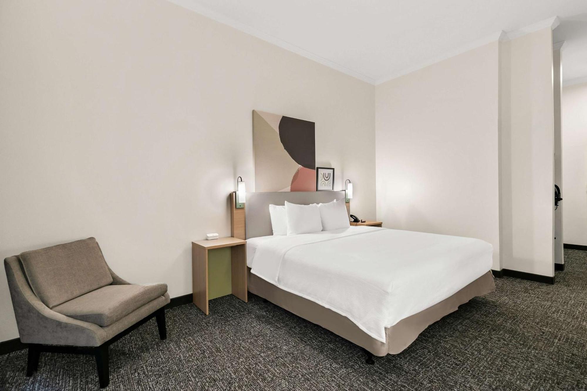 Spark By Hilton Commerce, Ga Ngoại thất bức ảnh