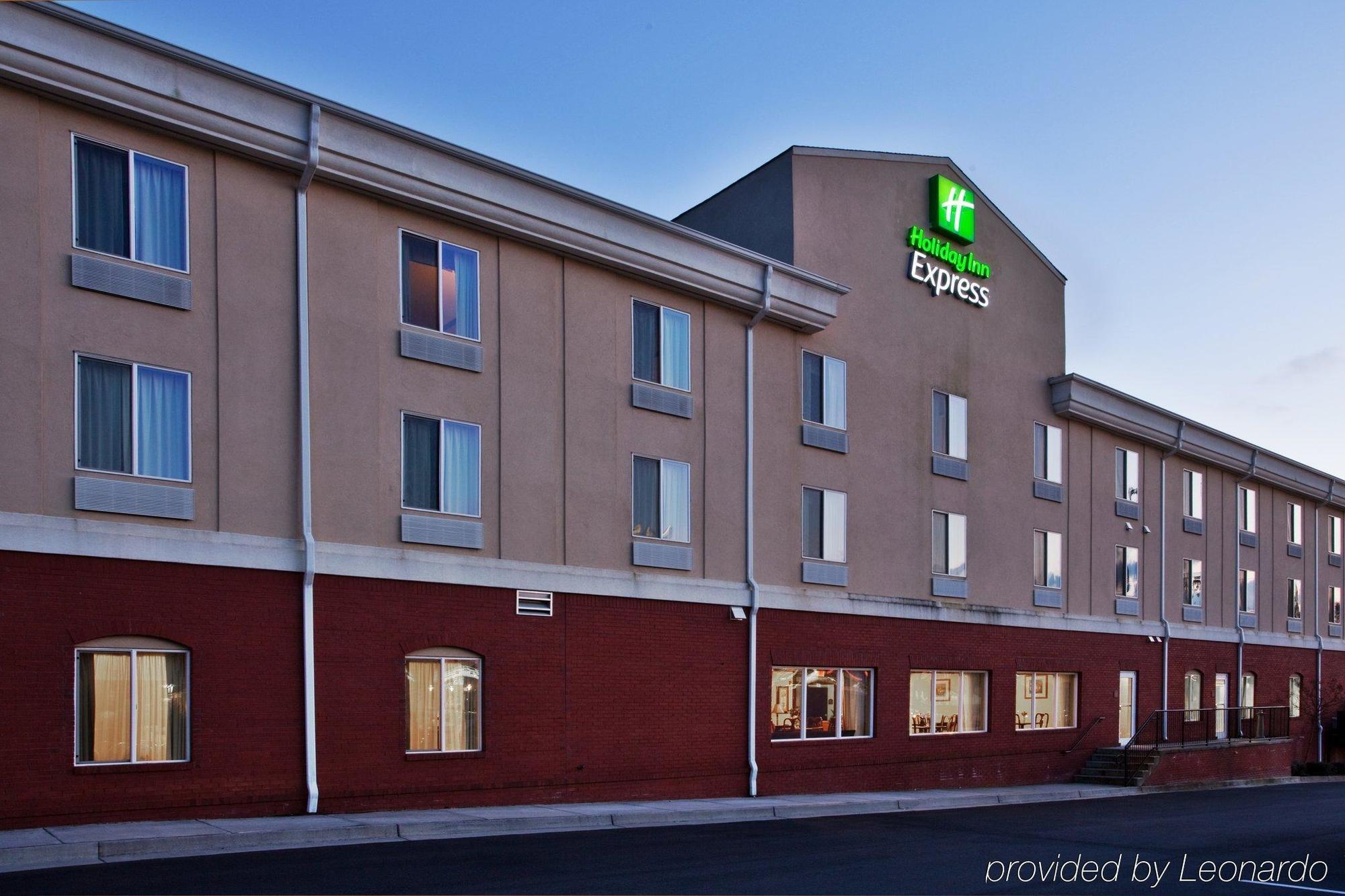 Spark By Hilton Commerce, Ga Ngoại thất bức ảnh